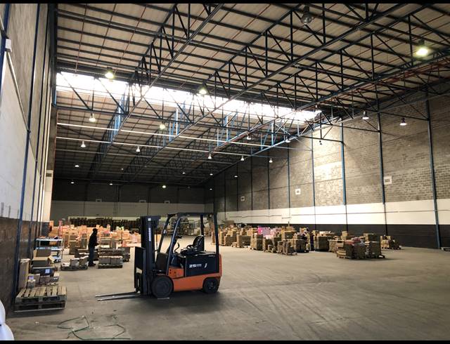 2,651M² FACTORY TO LET IN EPPING INDUSTRIAL